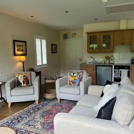 Adorable One Bedroom Apartment With Balcony Newtownards Exterior photo